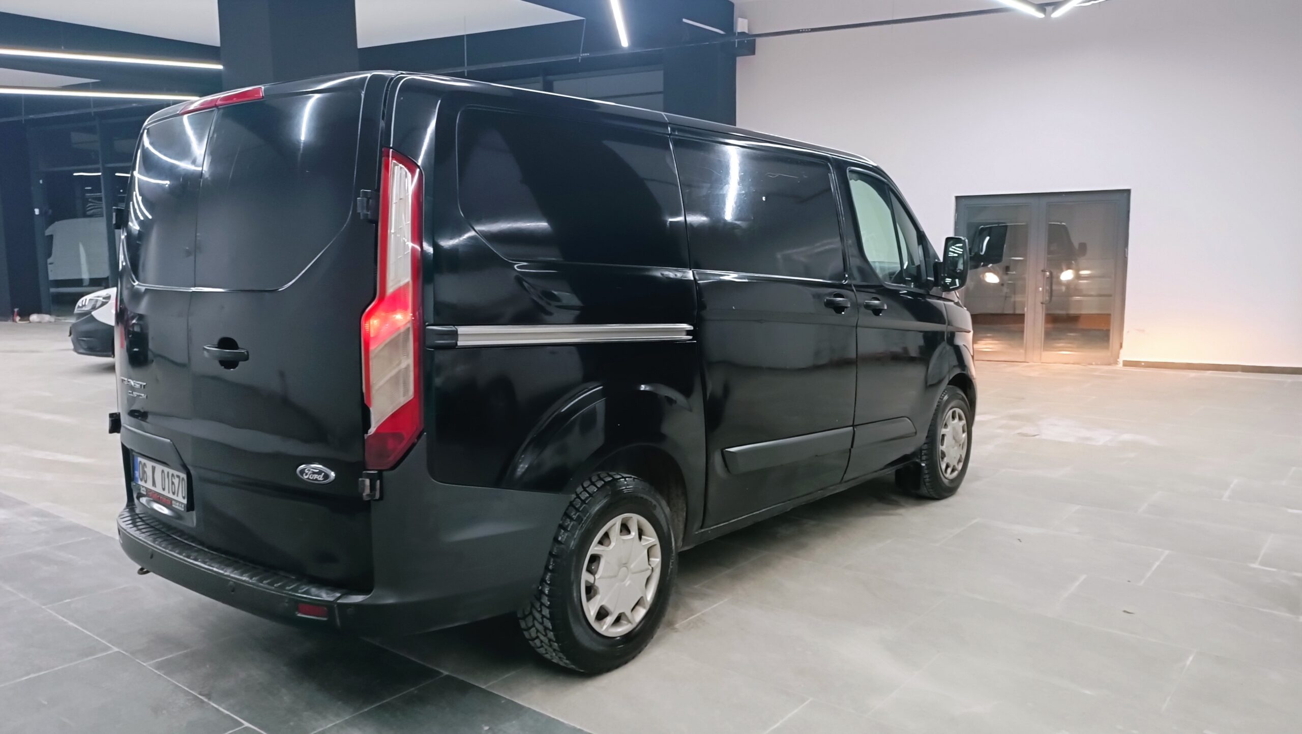 
								AYDIN OTOMOTİVDEN FORD CUSTOM 155 PS full									